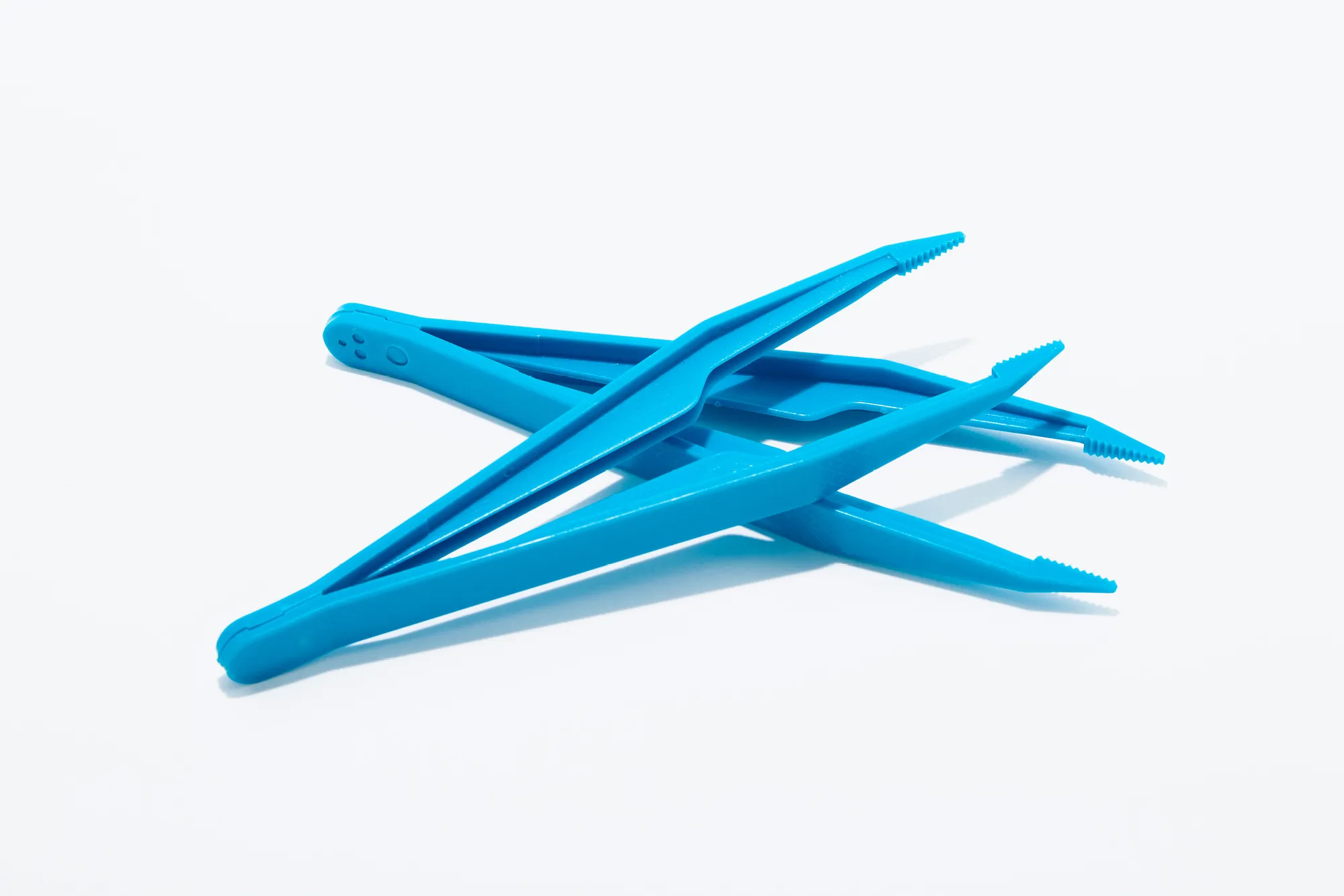 Blue Plastic Tweezers, Fine Tip