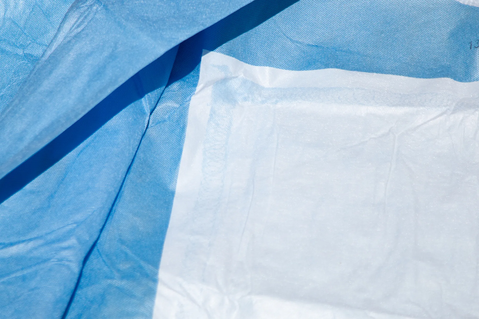 Reinforced Surgeon Gown 45gsm AAMI Level 1 (130 x 150cm)
