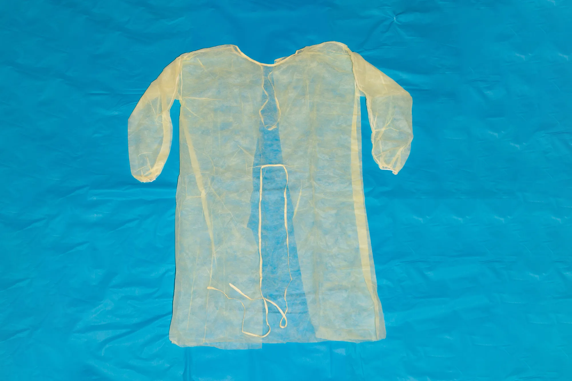 Surgeon Gown 30gsm AAMI Level 1 with Elasticated Wrists (110 x 140cm)