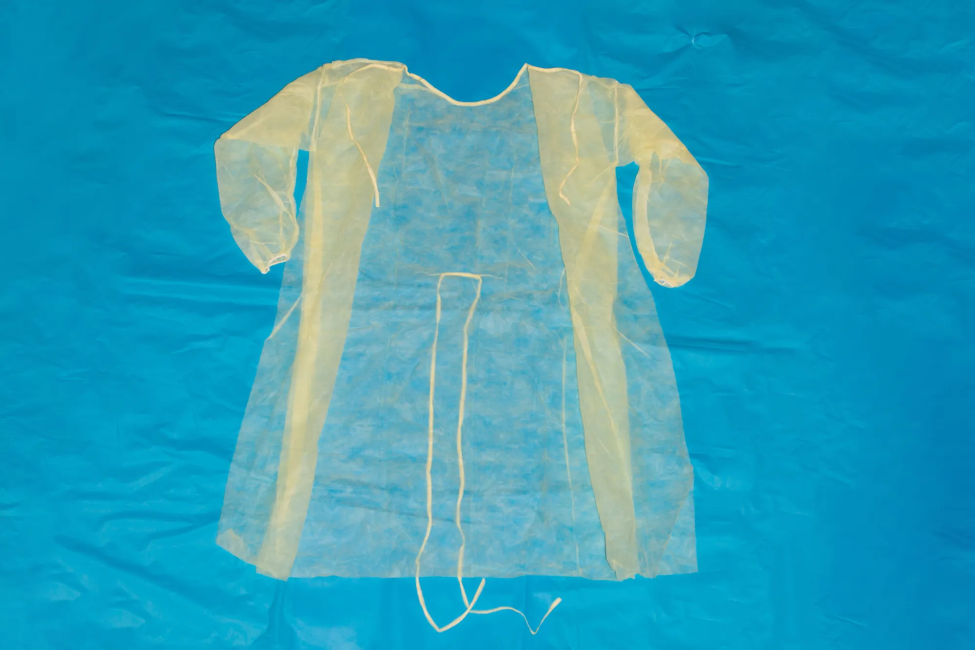 Surgeon Gown 30gsm AAMI Level 1 with Elasticated Wrists (110 x 140cm)