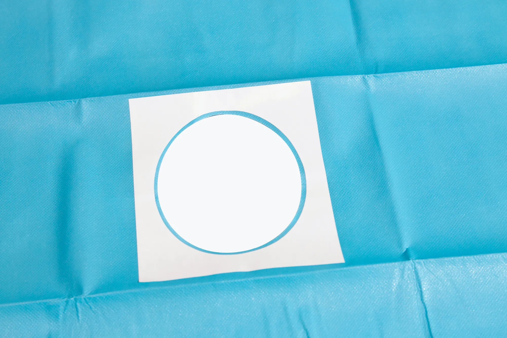 ½ Patient Drape (70 x 100cm) with Adhesive Oval Fenestration (10 x 12cm)