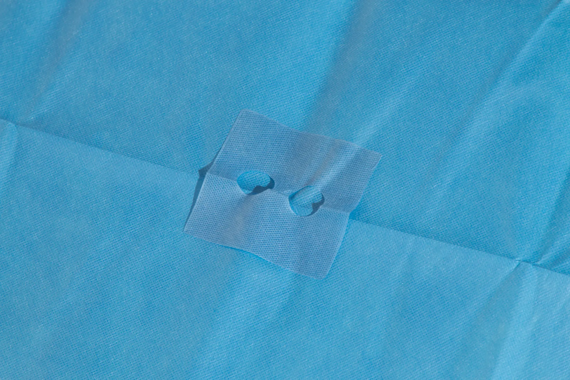 ¾ Patient Drape with Adhesive (100 x 150cm) & U-shape (18 x 17cm)